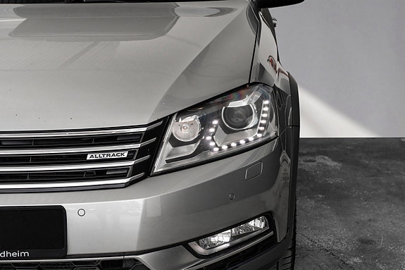 Volkswagen Passat Alltrack 4 of 22