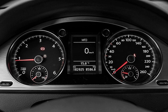 Volkswagen Passat Alltrack 11 of 22