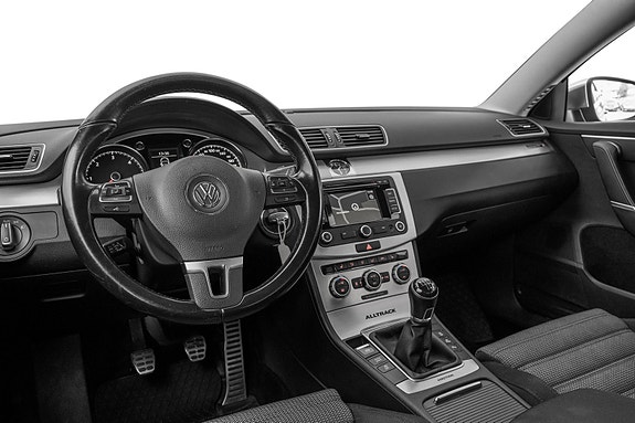 Volkswagen Passat Alltrack 20 of 22