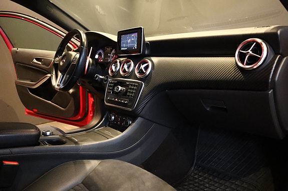 Mercedes-Benz A180 12 of 30