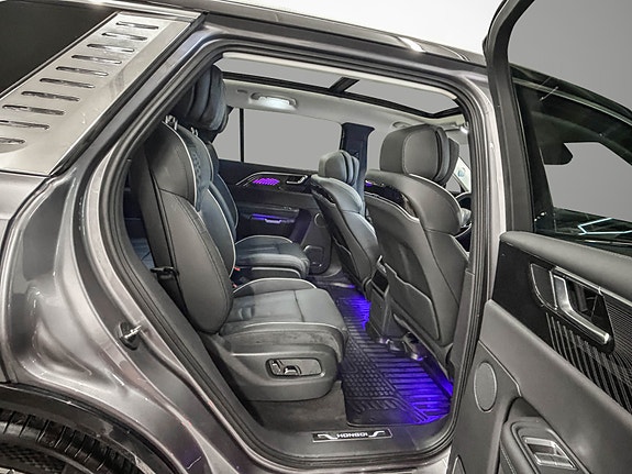 Hongqi E-HS9 23 of 30