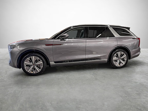 Hongqi E-HS9 2 of 30