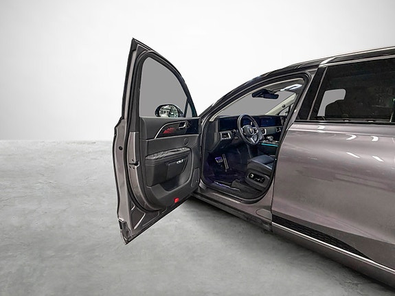 Hongqi E-HS9 9 of 30