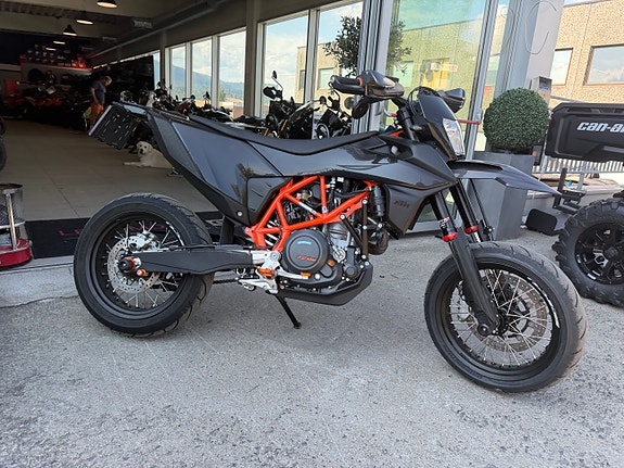 KTM 690 SMC R 9 of 14