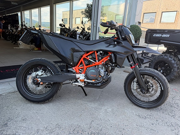 KTM 690 SMC R 10 of 14