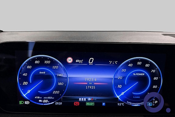 Mercedes-Benz EQB300 15 of 18