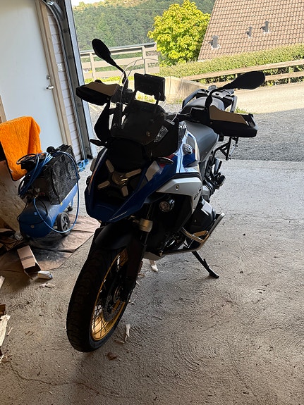BMW R 1300 GS 6 of 8