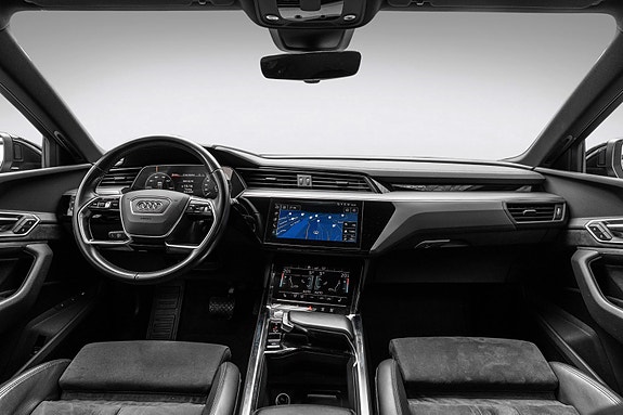 Audi e-tron 17 of 30
