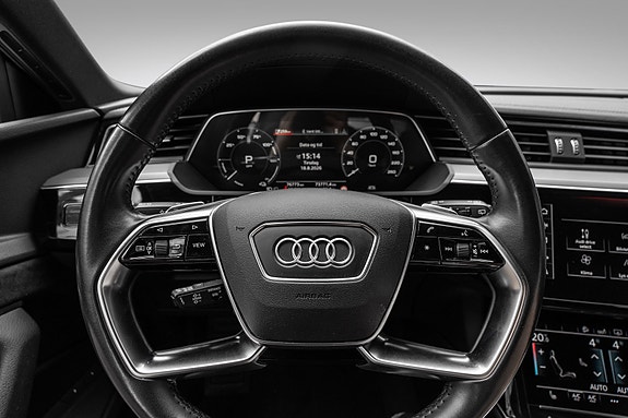 Audi e-tron 18 of 30