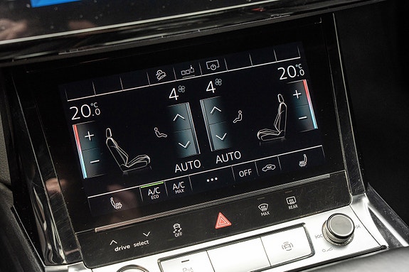 Audi e-tron 27 of 30
