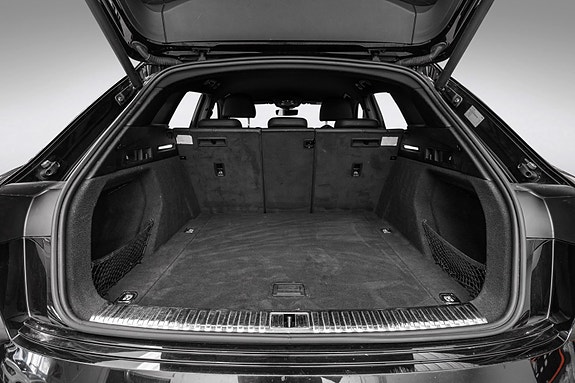 Audi e-tron 28 of 30