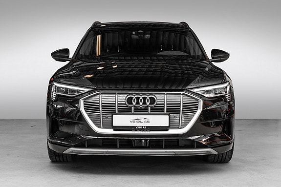 Audi e-tron 3 of 30