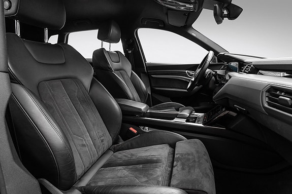 Audi e-tron 30 of 30