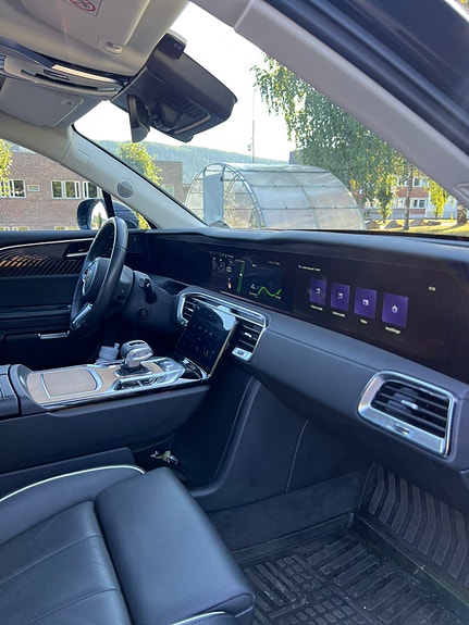 Hongqi E-HS9 26 of 30