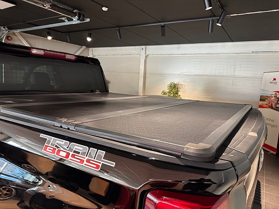 Chevrolet Silverado 1500 16 of 30