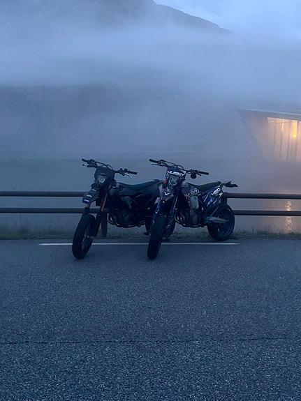 Husqvarna FE 450 16 of 17