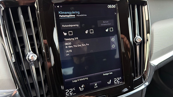Volvo V90 26 of 30
