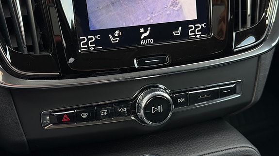 Volvo V90 30 of 30