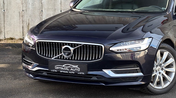 Volvo V90 2 of 30