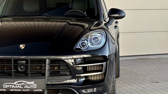 Porsche Macan 6 of 30
