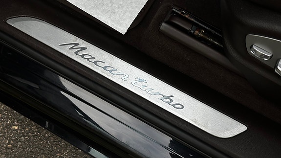 Porsche Macan 14 of 30