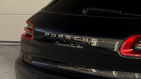 Porsche Macan 9 of 30