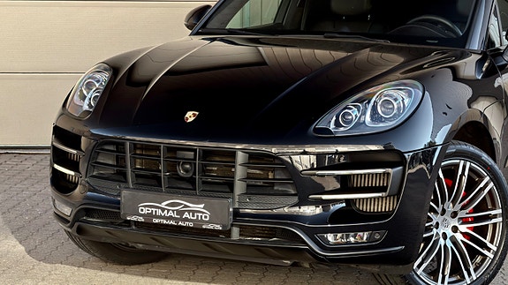 Porsche Macan 2 of 30
