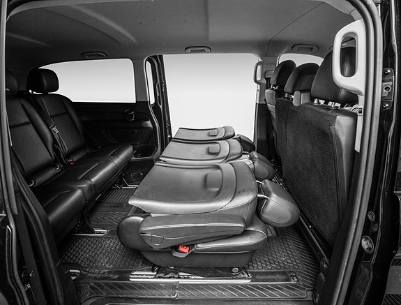 Mercedes-Benz Vito 119 21 of 30