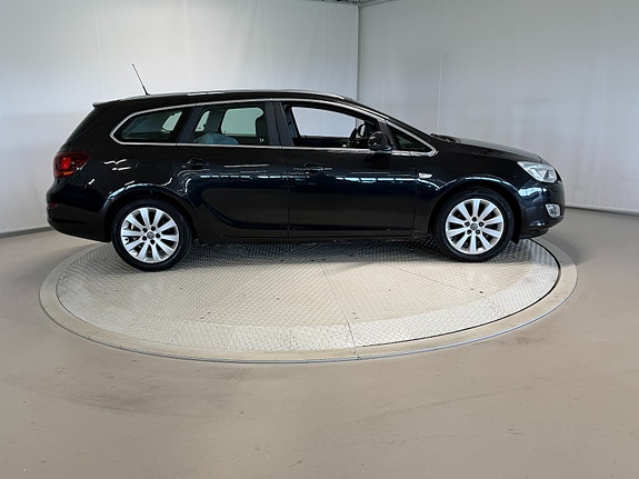 Opel Astra 12 of 30