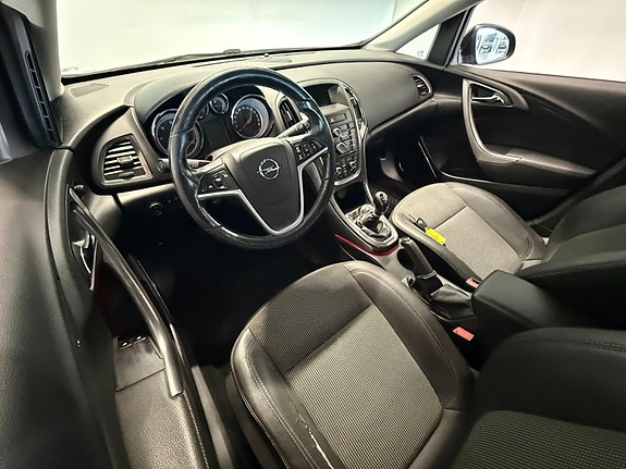 Opel Astra 6 of 30
