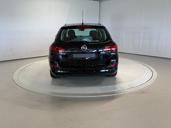 Opel Astra 11 of 30