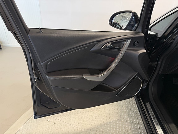 Opel Astra 28 of 30