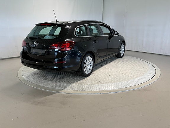 Opel Astra 3 of 30