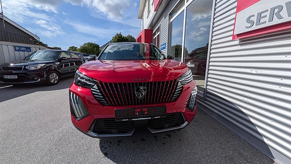 Peugeot e-2008 5 of 17