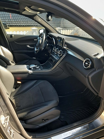 Mercedes-Benz GLC220 d 13 of 18