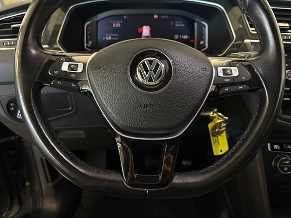 Volkswagen Tiguan 19 of 30