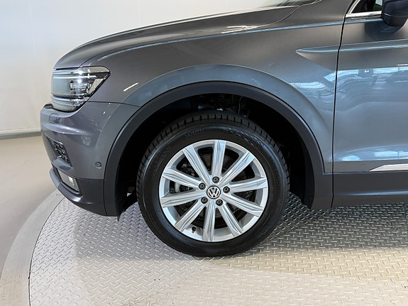 Volkswagen Tiguan 8 of 30