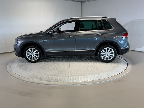 Volkswagen Tiguan 10 of 30