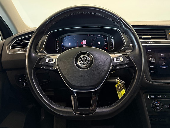 Volkswagen Tiguan 17 of 30