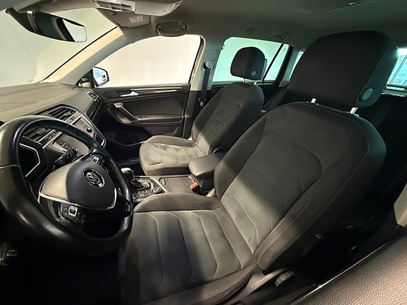 Volkswagen Tiguan 7 of 30