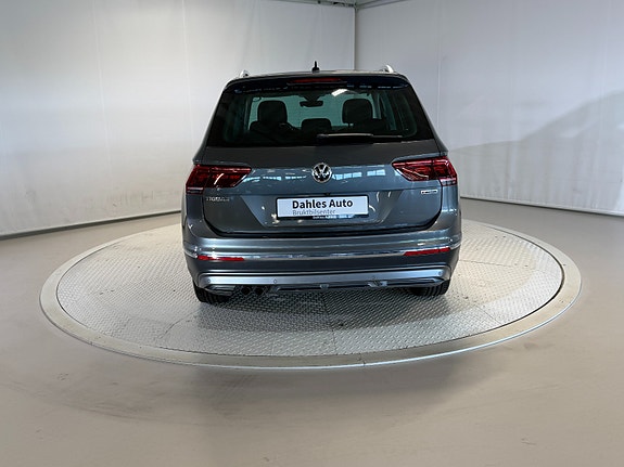 Volkswagen Tiguan 11 of 30