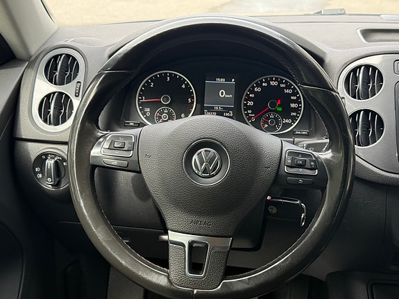 Volkswagen Tiguan 16 of 20