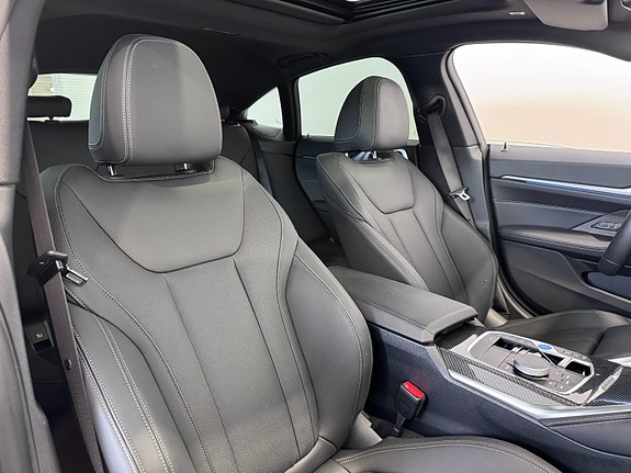 BMW i4 19 of 30