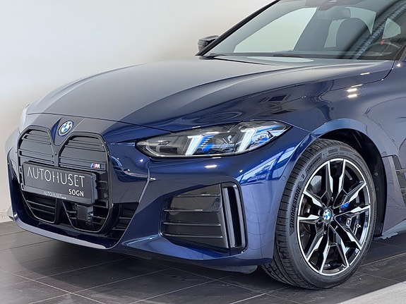 BMW i4 2 of 30