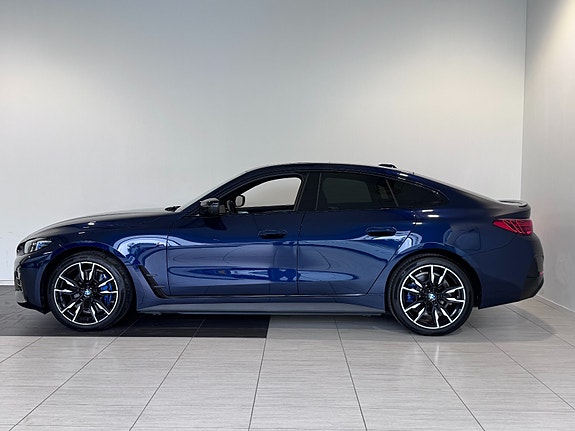 BMW i4 4 of 30