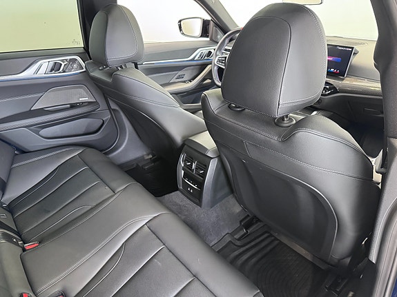 BMW i4 24 of 30