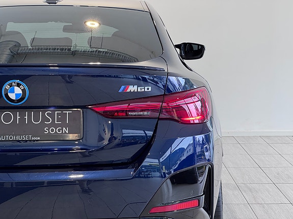 BMW i4 9 of 30