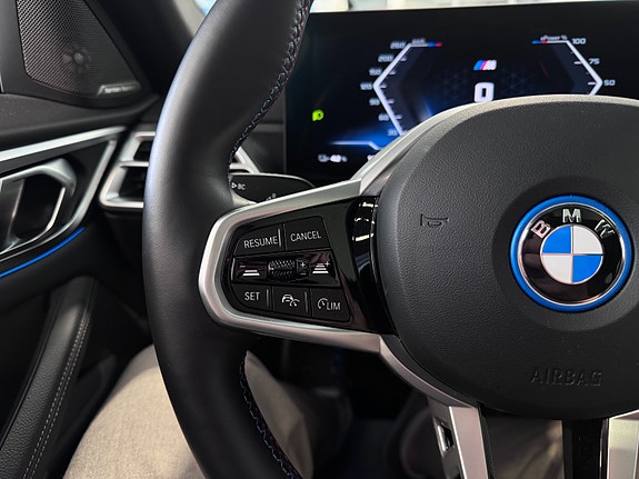 BMW i4 29 of 30