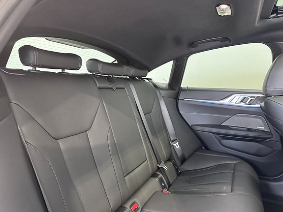 BMW i4 26 of 30