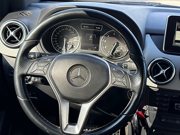 Mercedes-Benz 220 B 15 of 22